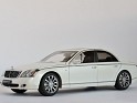 1:18 Auto Art Maybach 57 S 2005 Blanco. Subida por Ricardo